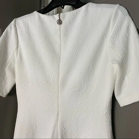 Tommy Hilfiger Ivory / Winter White Textured Sheath Dress Size 6 - Picture 9 of 12